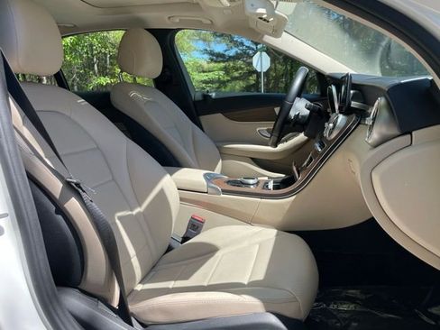 Used 2019 Mercedes-Benz C 300 Sedan w/ Premium Package image 20