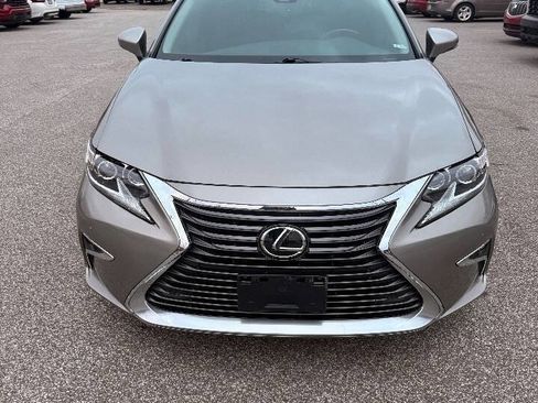 Used 2018 Lexus ES 350 w/ Ultra Luxury Package image 4