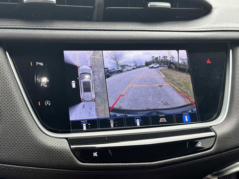 New 2025 Cadillac XT5 Sportv w/ LPO, Blue Accent Package image 27