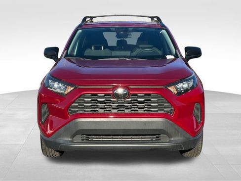 Used 2020 Toyota RAV4 LE image 8
