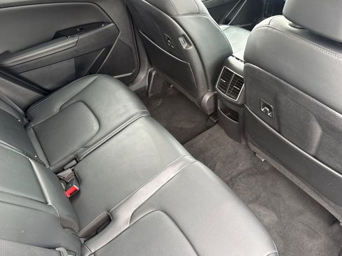 Used 2023 Kia Sportage EX AWD/4WD image 17