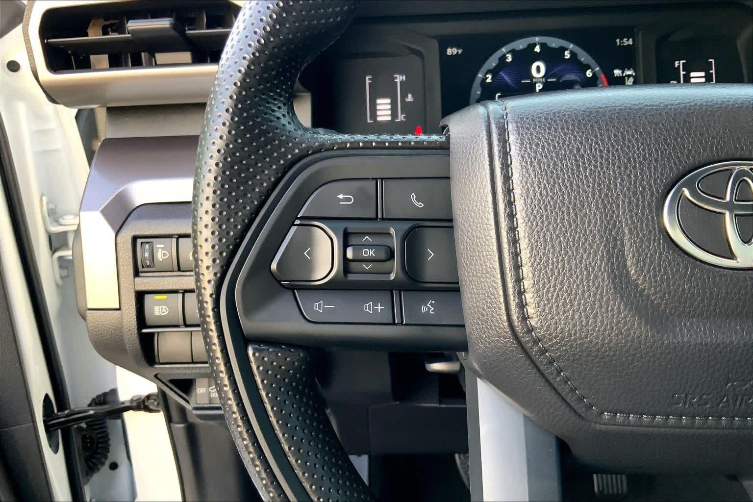 Certified 2026 Toyota Tacoma SR5 AWD/4WD image 23