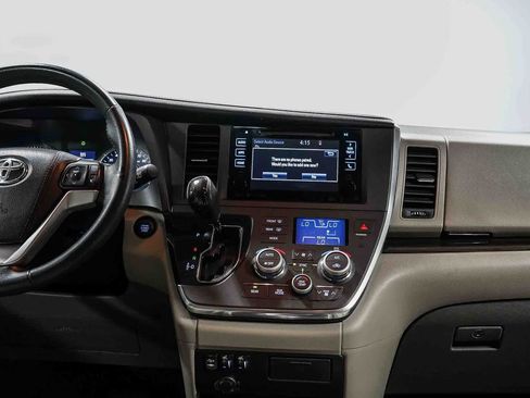 Used 2016 Toyota Sienna XLE w/ XLE Navigation Package AWD/4WD image 13