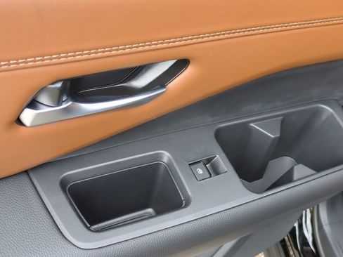 New 2026 Nissan Pathfinder Platinum FWD image 16