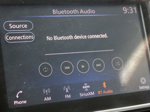 Used 2021 Nissan Versa SR FWD image 32