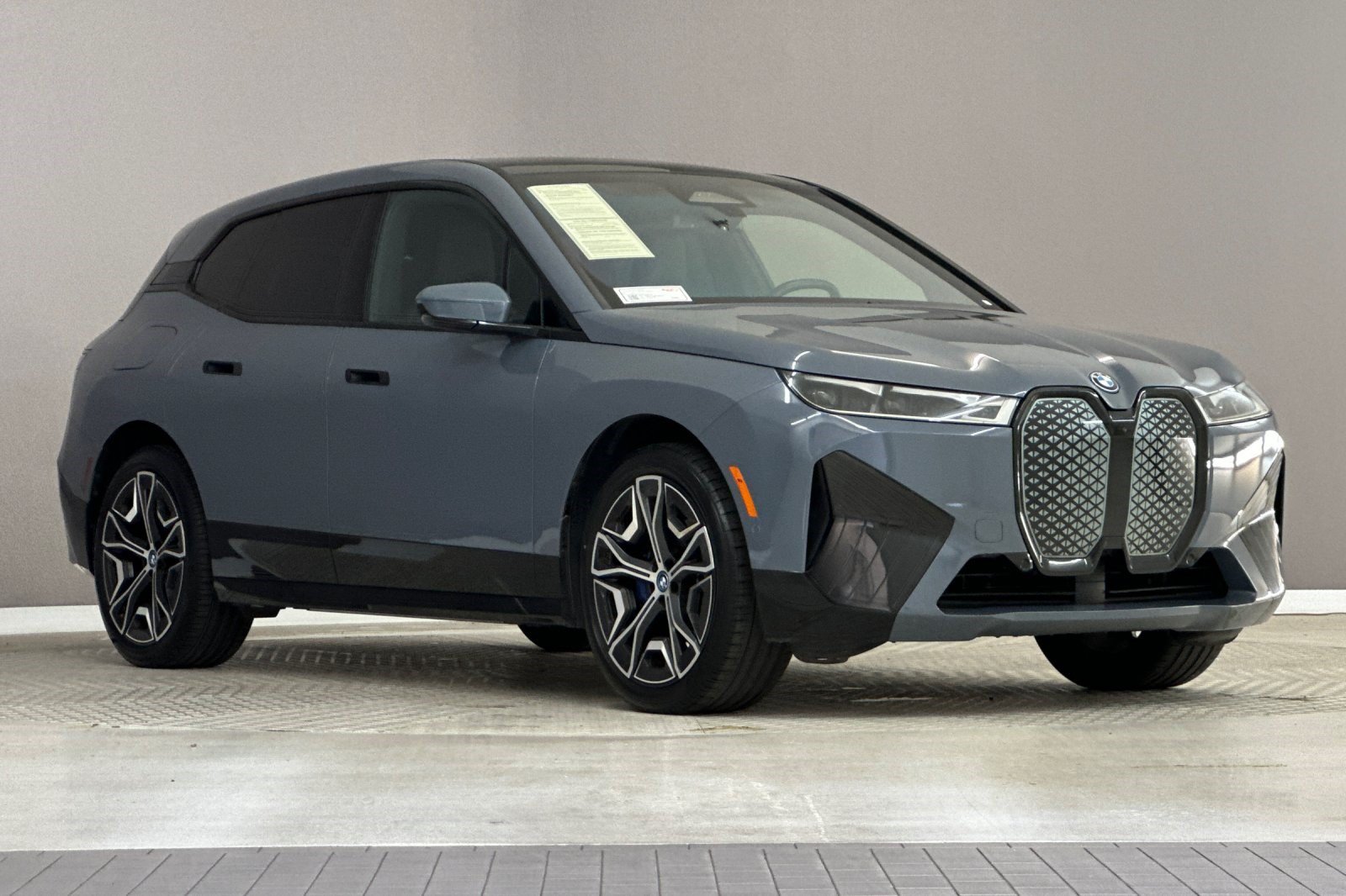 Certified 2024 BMW iX xDrive50 w/ Sport Package AWD/4WD image 6