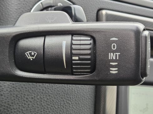 Used 2011 Volvo C30 T5 R-Design image 23