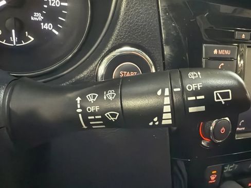 Used 2019 Nissan Rogue SV FWD image 13