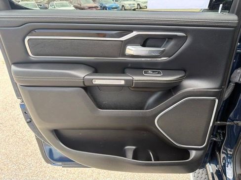 Used 2022 RAM 1500 Laramie AWD/4WD image 14