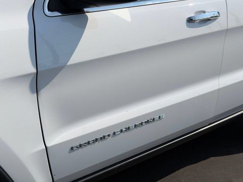 Used 2015 Jeep Grand Cherokee Limited AWD/4WD image 4