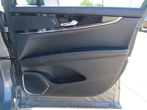 Used 2023 Lincoln Nautilus FWD w/ Premium Package image 44