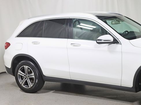 Used 2019 Mercedes-Benz GLC 300 4MATIC image 4