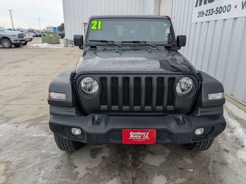Used 2021 Jeep Wrangler Unlimited Sport image 33