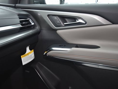 New 2026 Chevrolet Traverse LT w/ Enhanced Driving Package image 19