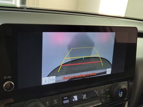 Used 2025 Toyota Grand Highlander FWD image 29