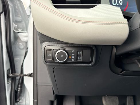 New 2026 Ford Explorer Active w/ Active Comfort Package image 10