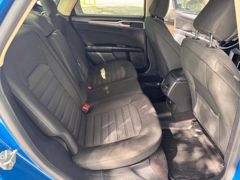 Used 2020 Ford Fusion SE image 13