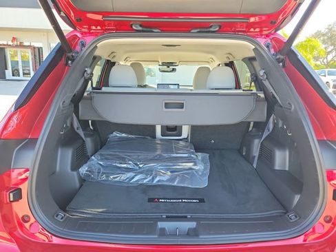 New 2026 Mitsubishi Outlander SE image 11