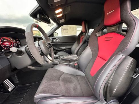 Certified 2024 Nissan Z NISMO w/ Floor Mat Package RWD image 17