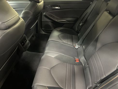 Used 2020 Toyota Avalon XSE image 32