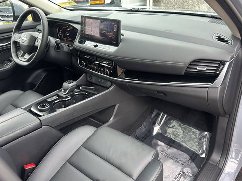 Used 2025 Nissan Rogue SL w/ SL Premium Package AWD/4WD image 11