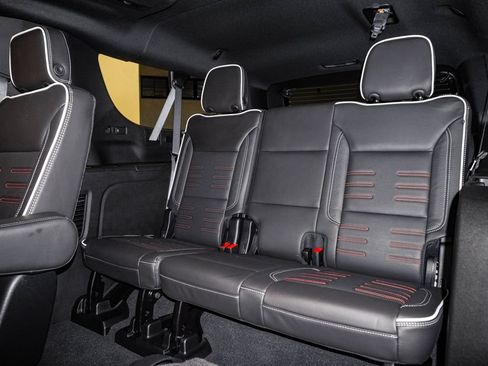 Used 2025 GMC Yukon XL AT4 Ultimate w/ LPO, Floor Liner Package AWD/4WD image 21