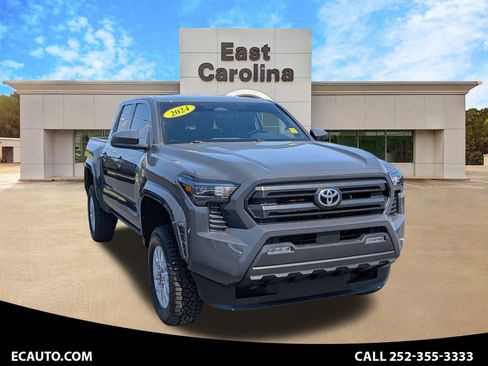 Used 2024 Toyota Tacoma SR5 AWD/4WD image 1