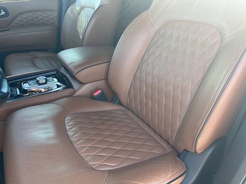 Used 2024 INFINITI QX80 Sensory w/ All-Season Package image 9