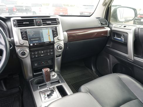 Used 2021 Toyota 4Runner Limited AWD/4WD image 22