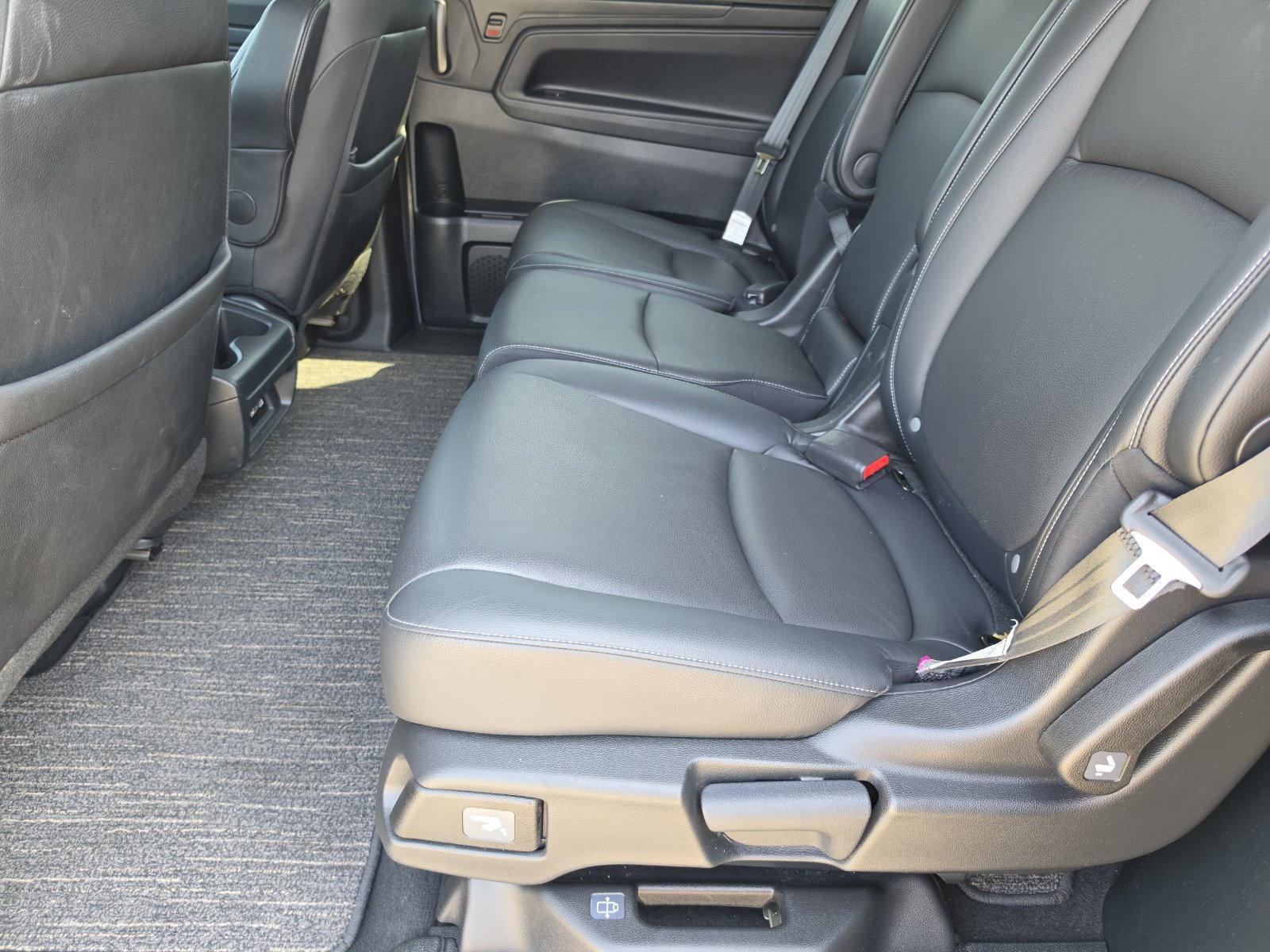 Used 2024 Honda Odyssey Touring image 13