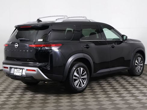 Used 2023 Nissan Pathfinder SL w/ Black Appearance Package AWD/4WD image 12
