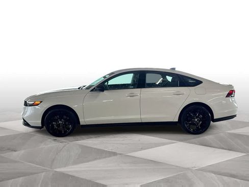 Used 2025 Honda Accord SE image 5