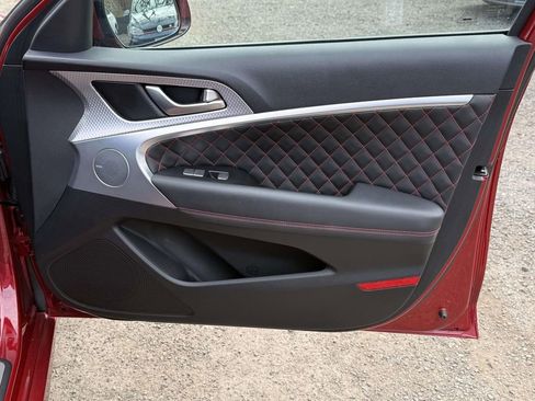 Used 2022 Genesis G70 3.3T image 7