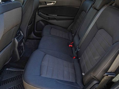 Used 2017 Ford Edge SEL image 29