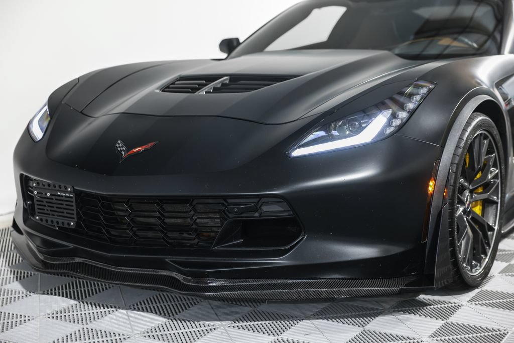 Used 2016 Chevrolet Corvette Z06 w/ 3LZ Preferred Equipment Group RWD image 26