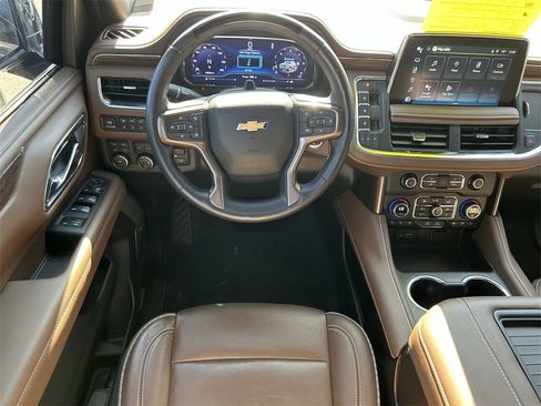 Used 2024 Chevrolet Tahoe High Country w/ Advanced Technology Package image 3