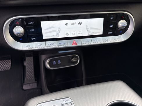 Used 2025 Genesis GV60 RWD image 29