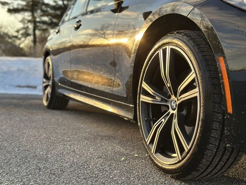 Used 2023 BMW 330i xDrive 330i xDrive w/ Premium Package image 11