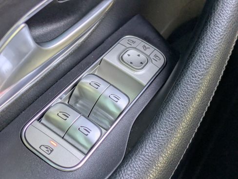 Used 2021 Mercedes-Benz GLS 450 4MATIC image 30