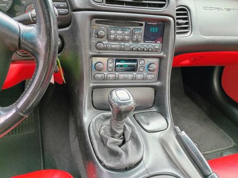Used 2001 Chevrolet Corvette Z06 w/ Memory Pkg RWD image 37