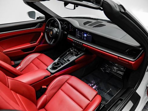 Used 2021 Porsche 911 Carrera 4 image 49