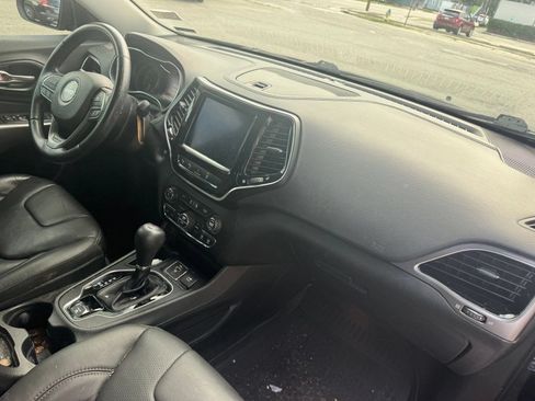 Used 2021 Jeep Cherokee Limited w/ Elite Package FWD image 23