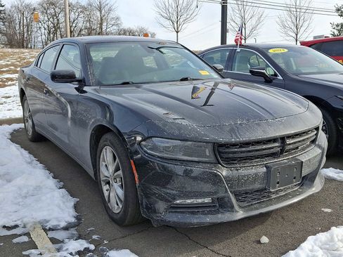 Used 2022 Dodge Charger SXT w/ Cold Weather Package image 3
