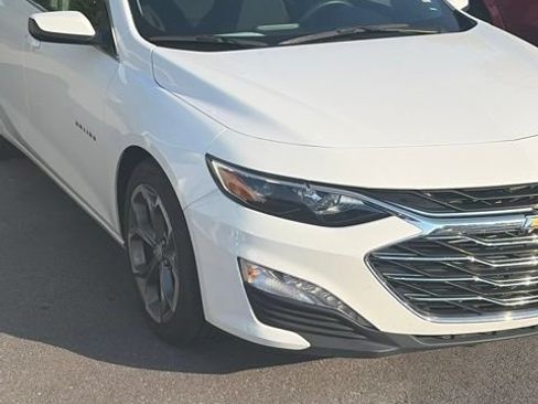 Used 2024 Chevrolet Malibu LT FWD image 2