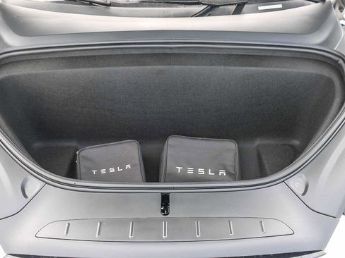 Used 2022 Tesla Model X AWD/4WD image 27