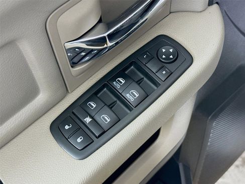 Used 2012 RAM 1500 Big Horn image 18