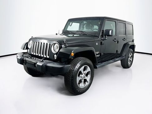 Used 2017 Jeep Wrangler Unlimited Sahara w/ Connectivity Group image 3