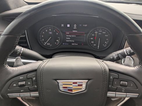 Used 2023 Cadillac XT6 Sport w/ Platinum Package image 32