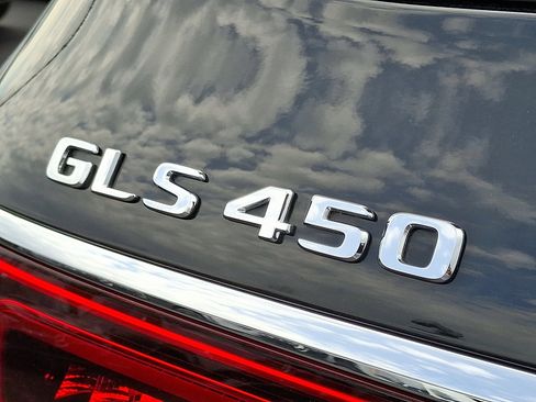 Used 2023 Mercedes-Benz GLS 450 4MATIC image 33