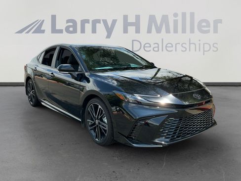 Used 2026 Toyota Camry XSE FWD image 7